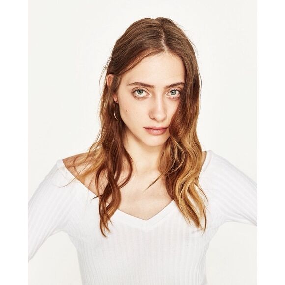 ✨ V-NECK RIBBED T-SHIRT✨ - Picture 4 of 5